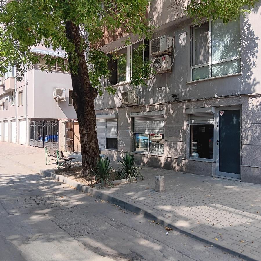 Melani 2 Apartment Plovdiv Bagian luar foto