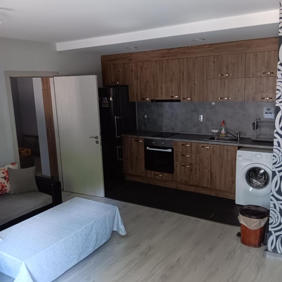 Melani 2 Apartment Plovdiv Bagian luar foto